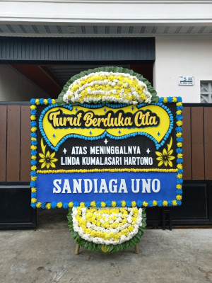 Papan Bunga Duka di Tanjung Penyebal